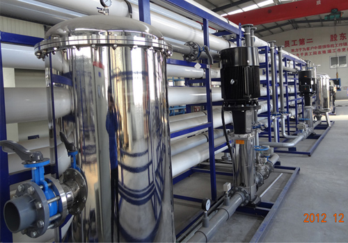 大型單級反滲透設(shè)備.jpg